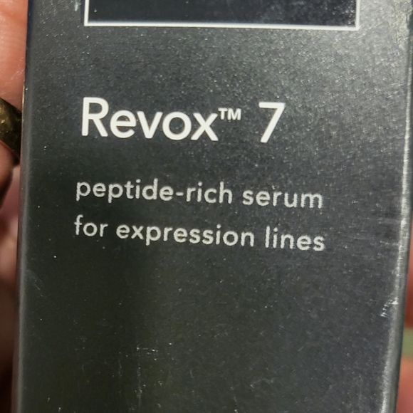 Revision Revox Skin Smoothing Serum 30ml 美容液 Revox Skin